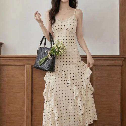 ラッフルフリルドット柄キャミロングワンピ ・76204