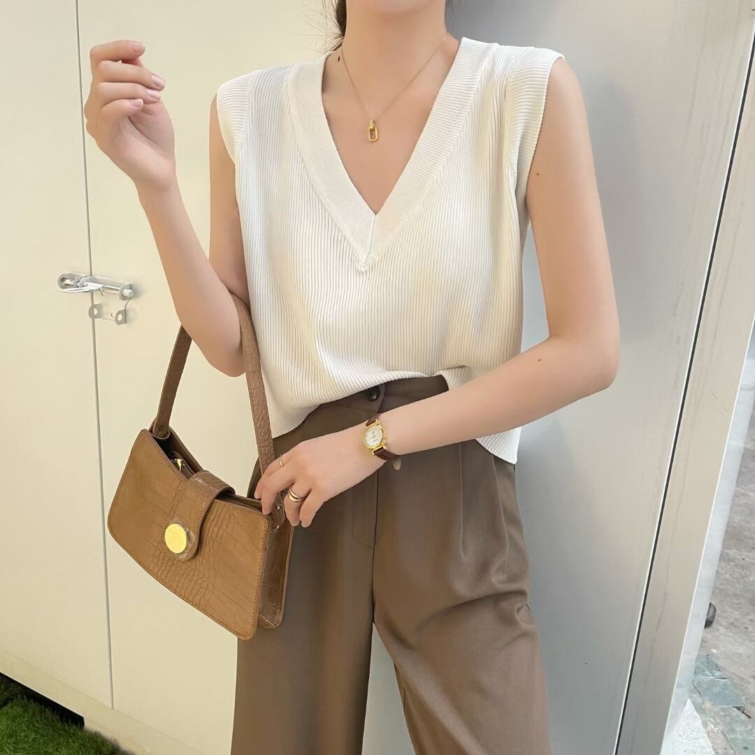 Vネックノースリーブニット　AJ1050-3026