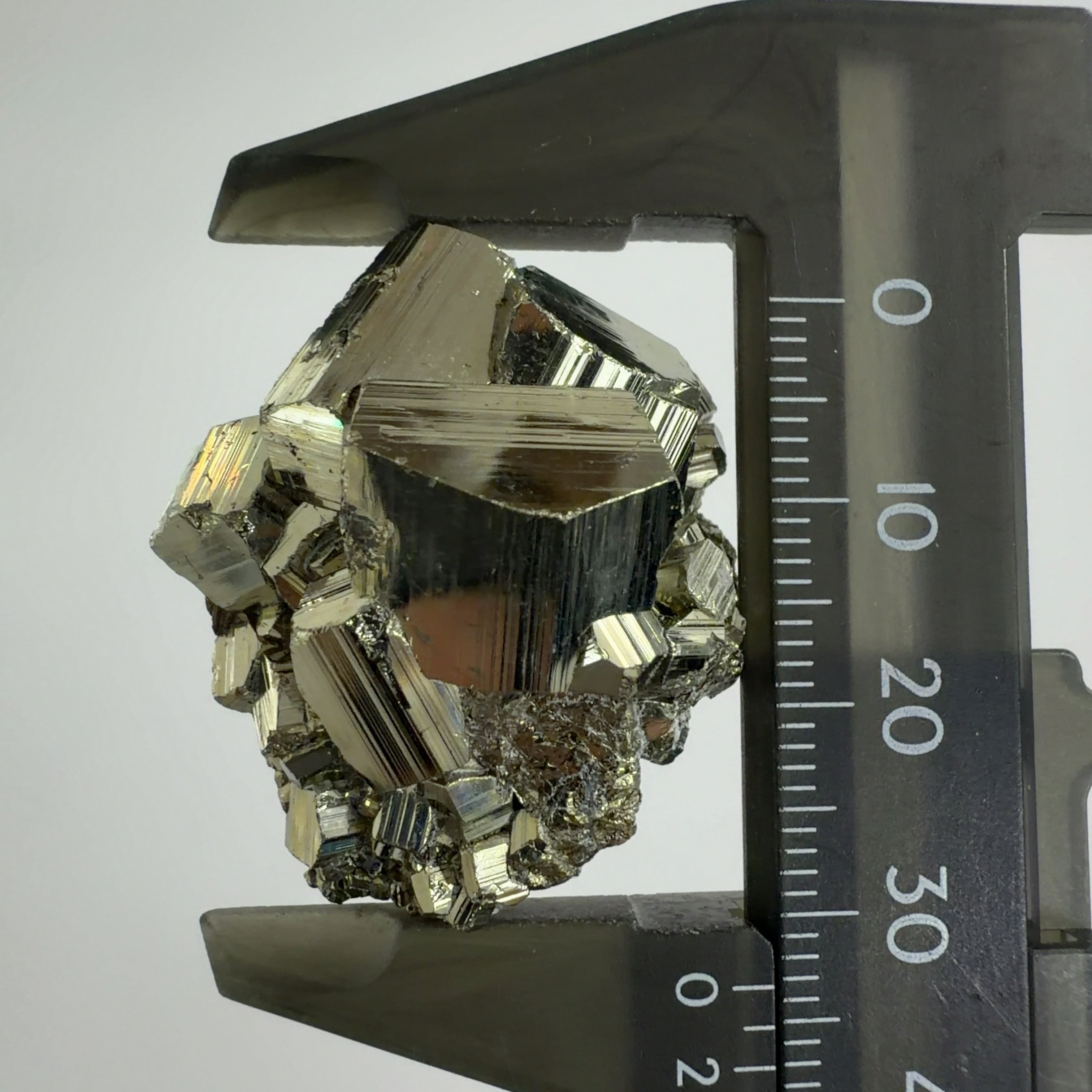 ニードルクォーツ】水晶、黄鉄鉱 ペルー産 60×45×57mm ⭐パイライト