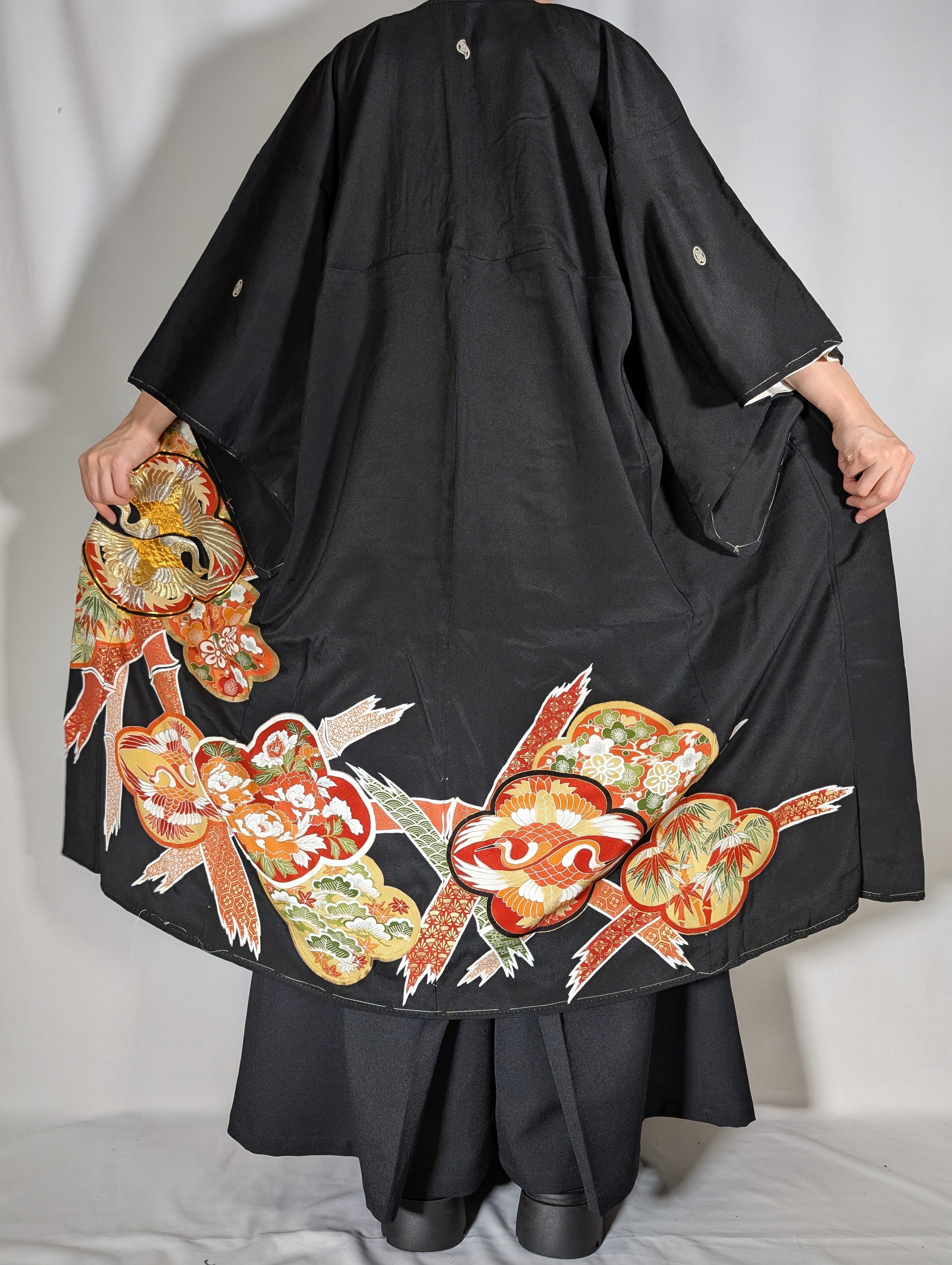 着物リメイク ハンドメイド ロングコート 正絹紬織の鶴の絵羽絣柄 R306 リメイク商品｜remake item | 羽織屋 etowa