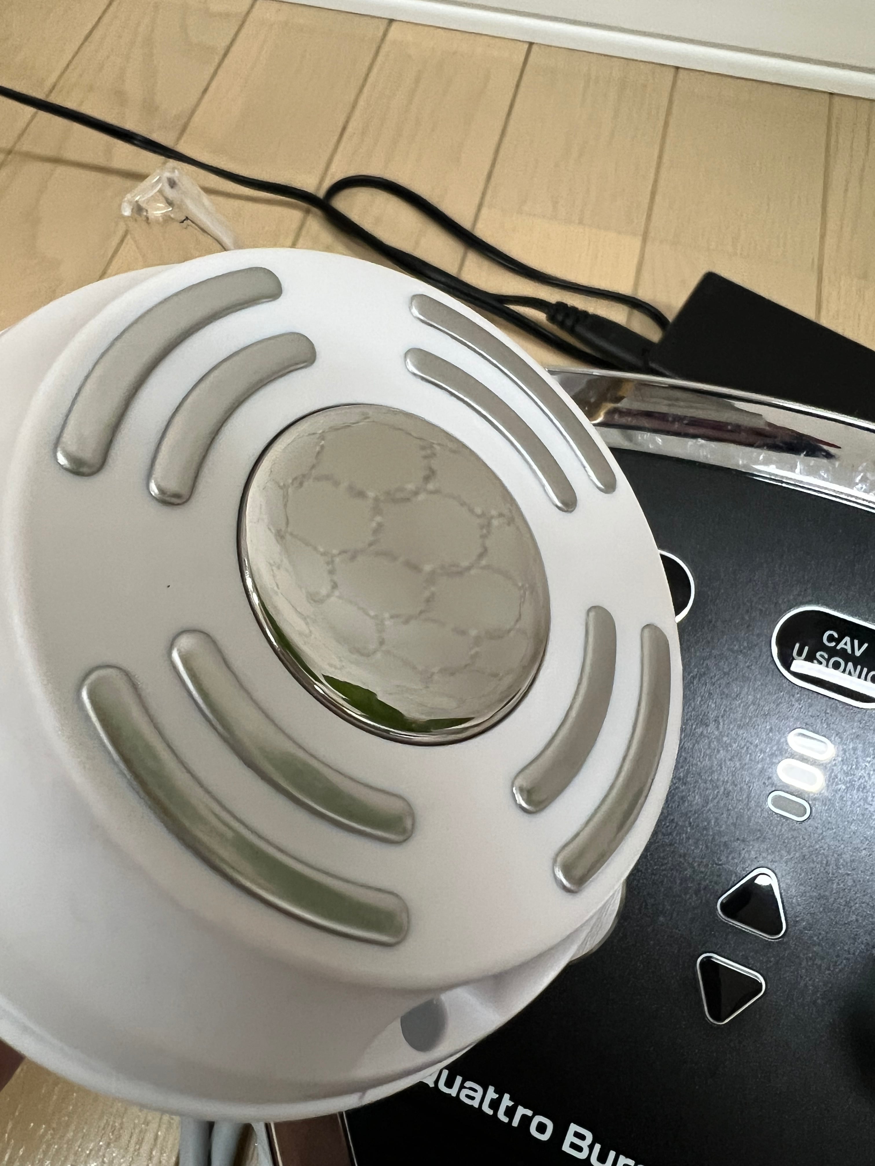 クワトロバーストキャビプレミア キャビテーション EMS RF 美容機器