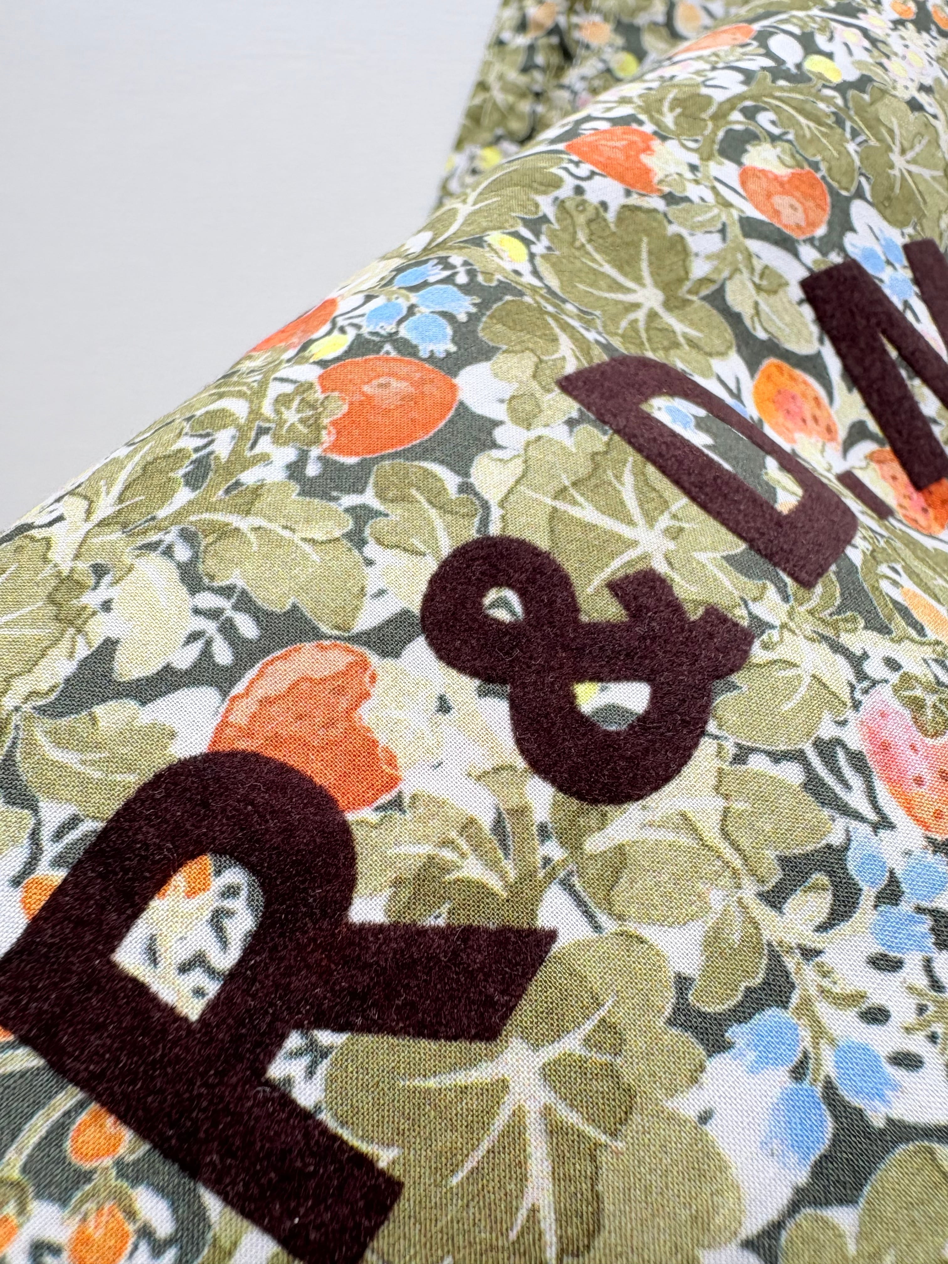 R&D.M.Co-】WILD BERRY FIELD LAWN DRAWSTRING BAG (L) no.7882