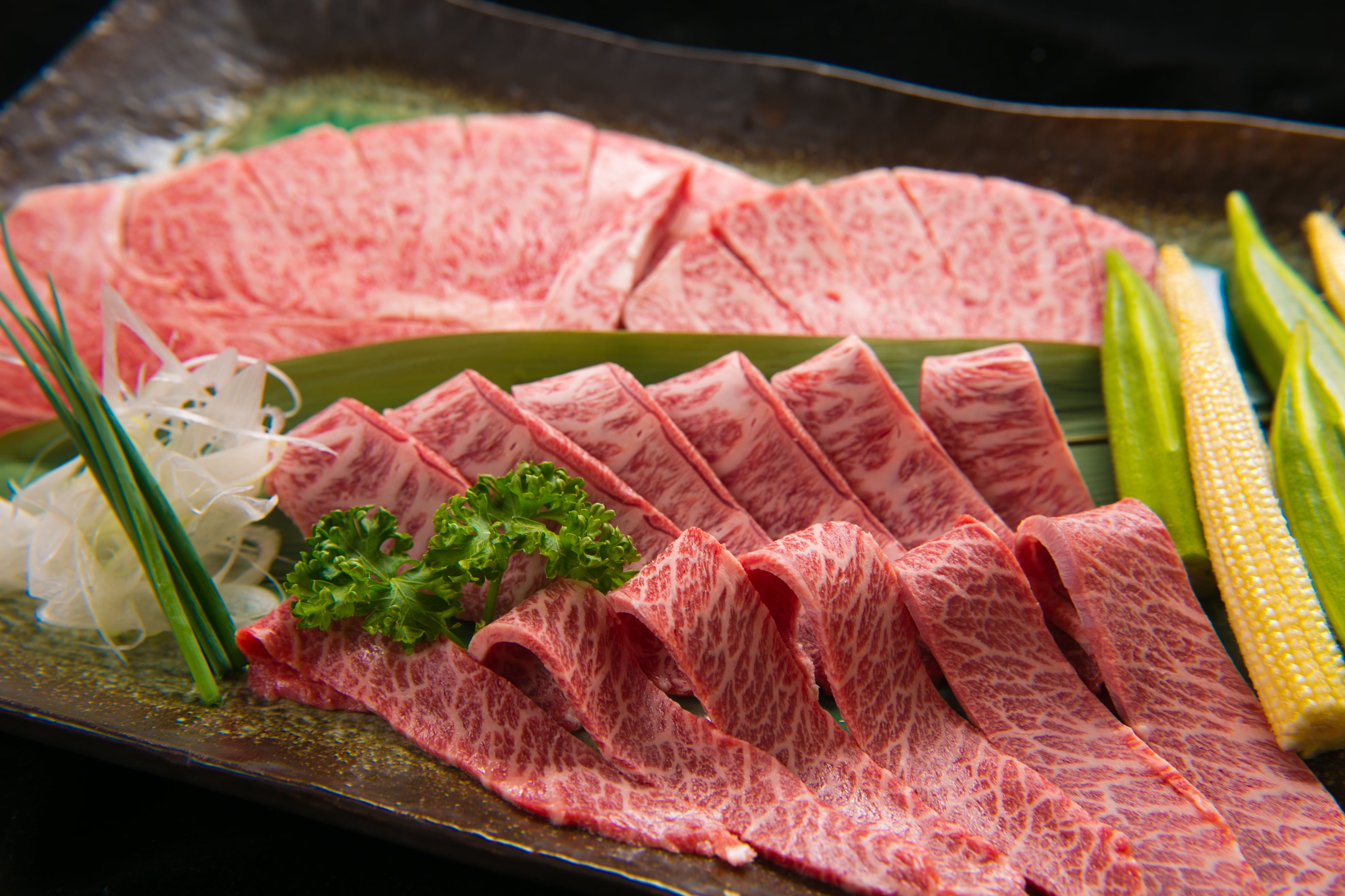 おおいた和牛焼き肉盛り合わせ（赤身300g・特上カルビ300g） | にくの