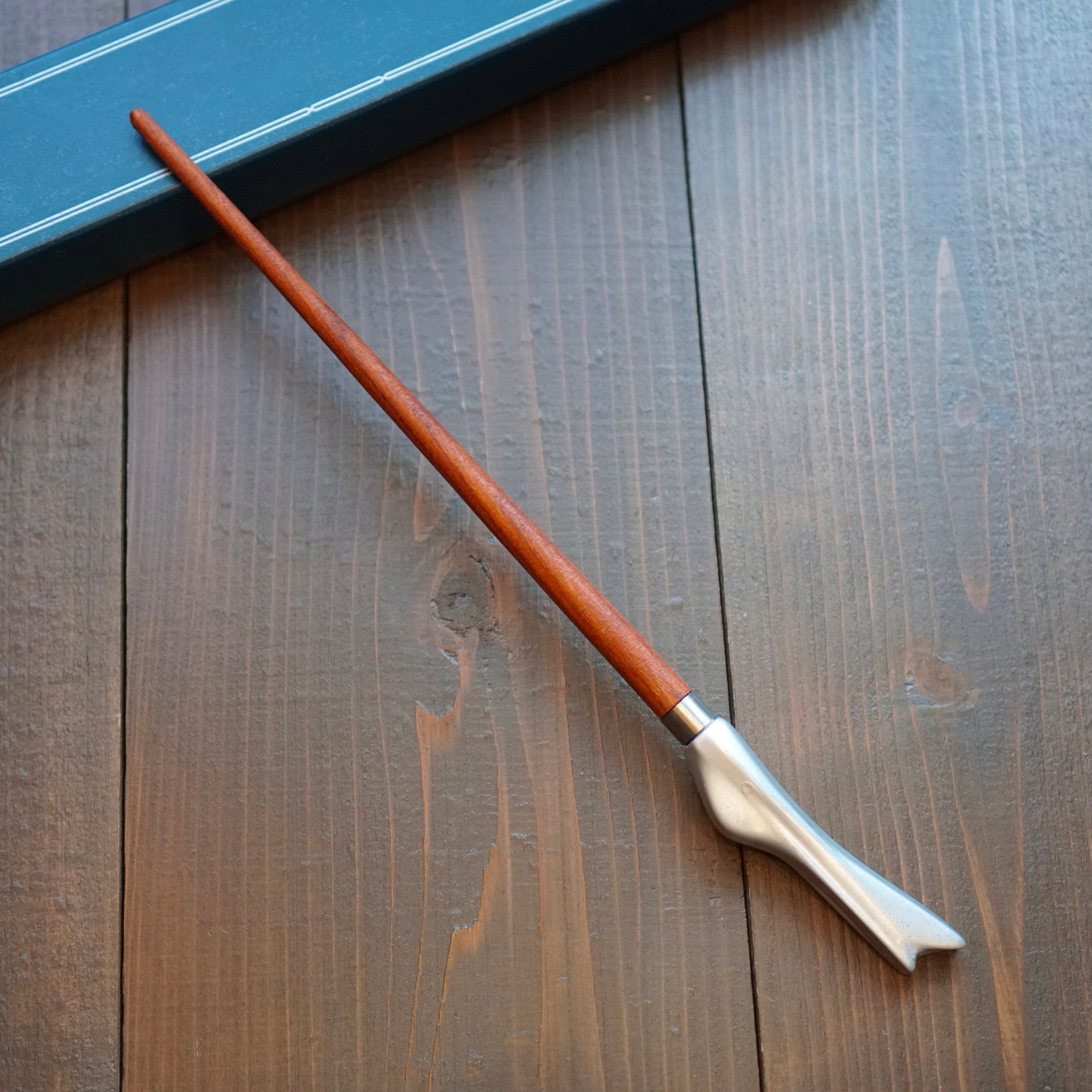 Quince wood Wand | Original Wizarding Wand Shop