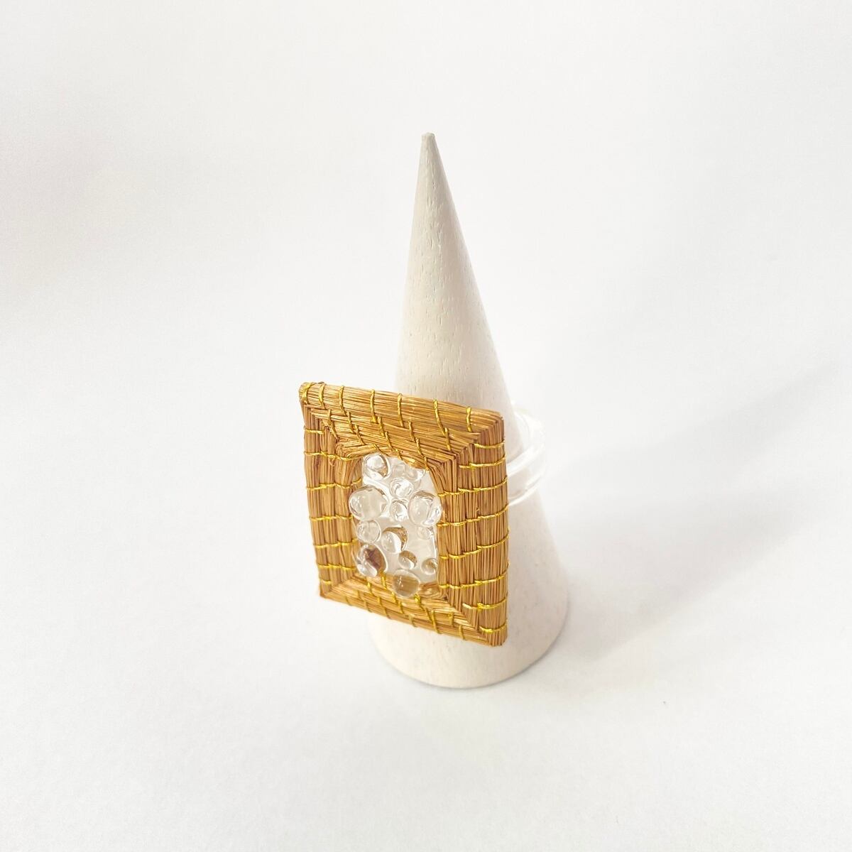 ビオジュエリー】 黄金の草 カッピンドウラード Grass×Glass リング