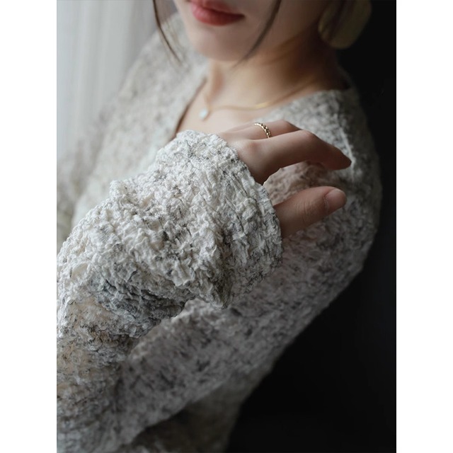 V-neck fitted cardigan　10161