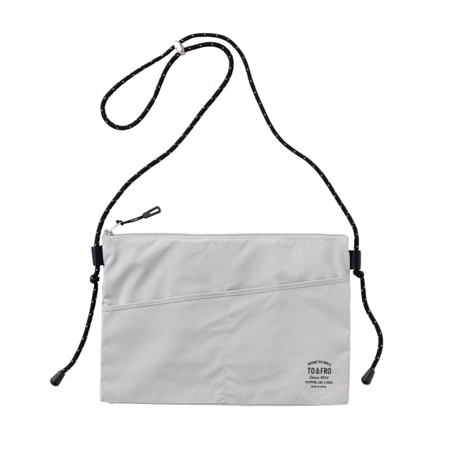 TO＆FRO】PACKABLE POUCH -SQUARE- (グレージュ) 590Co.