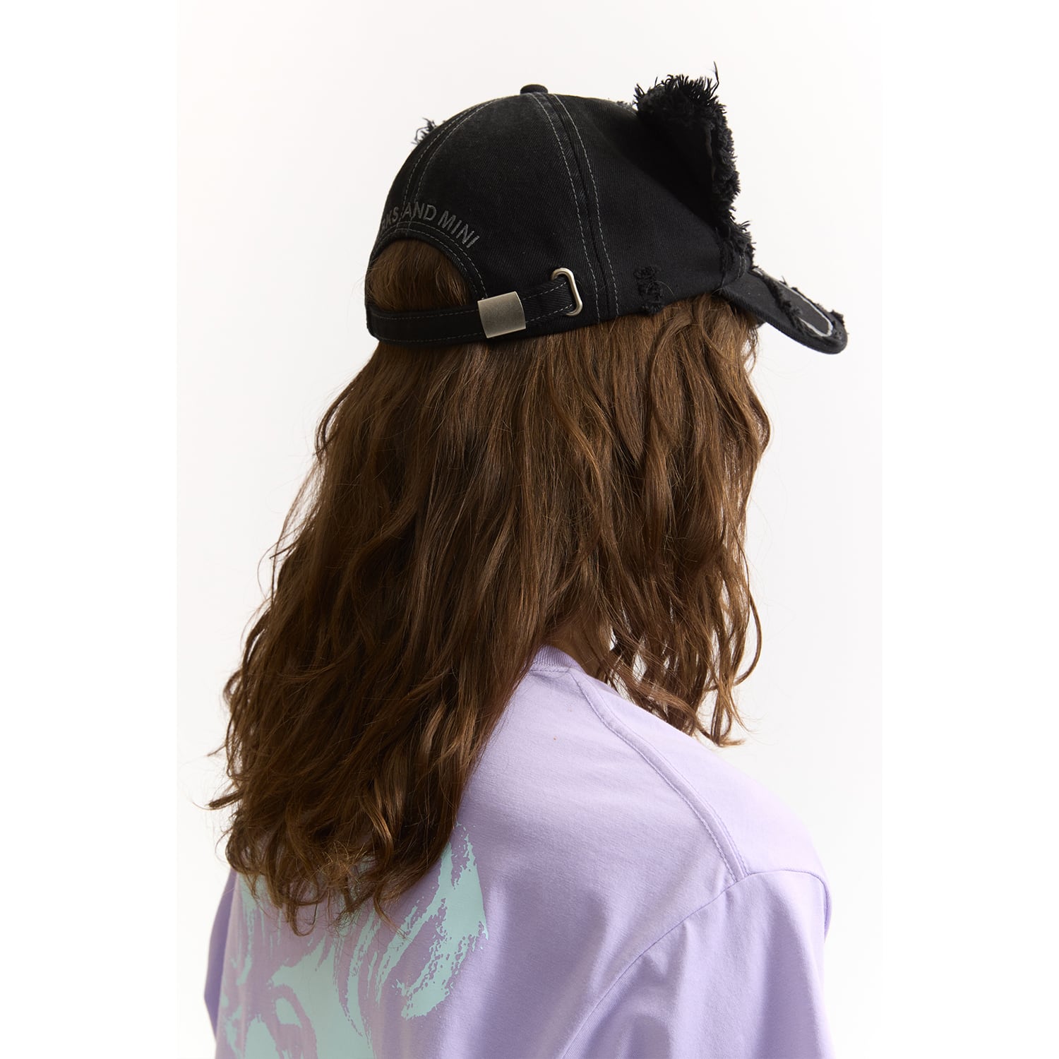 UNEEK BASEMNT - Discover independent style.