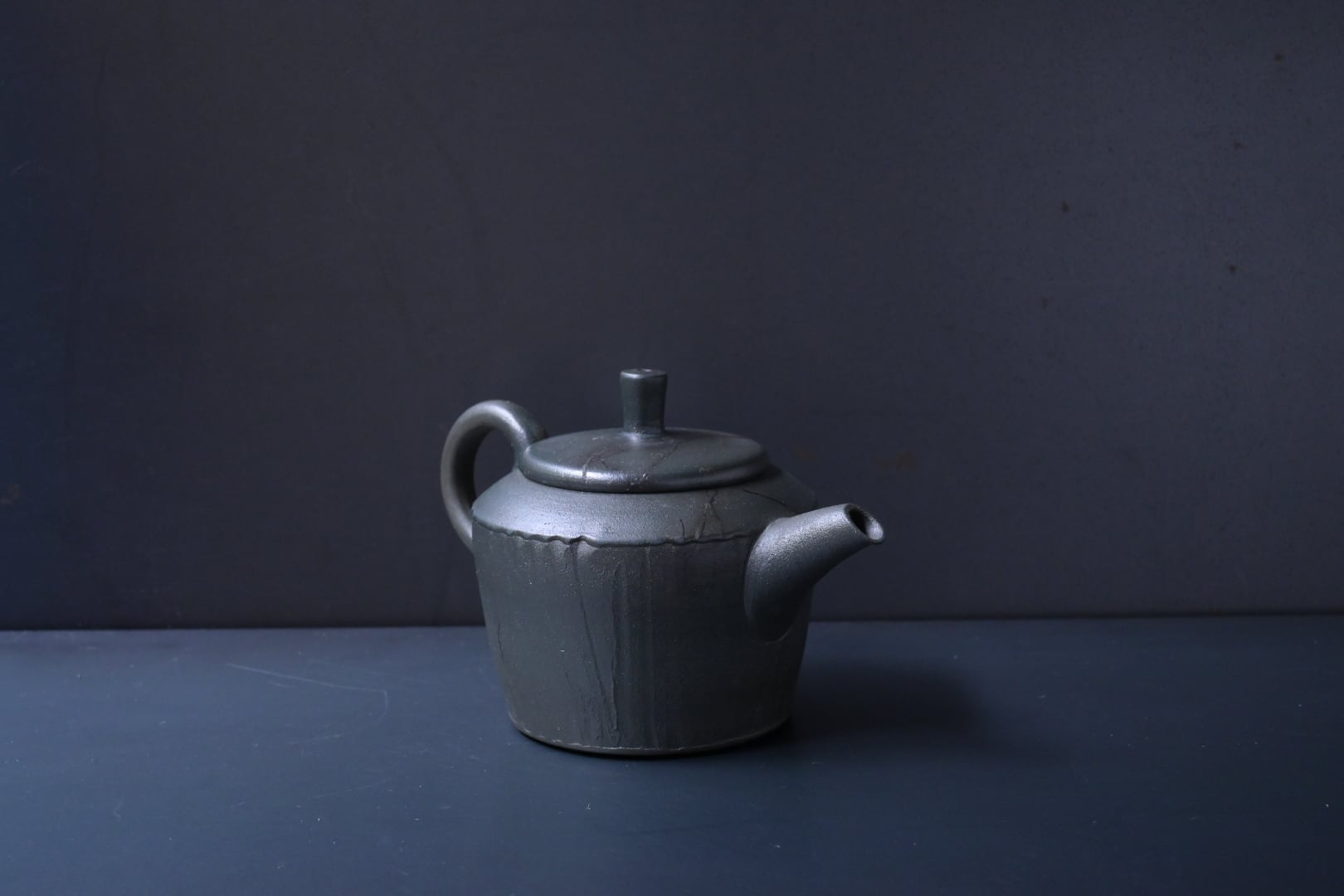 伊藤成二 台型茶壺 紺 | 鎌倉倶楽部 茶寮