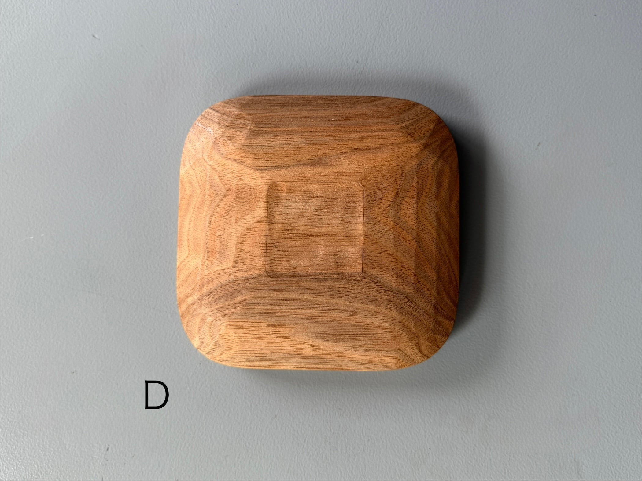 山口和宏　くり　12㎝　 3枚　未使用 山口和宏｜□皿12cm｜120 x 120 x 24 mm｜くるみ | 岡の oka no