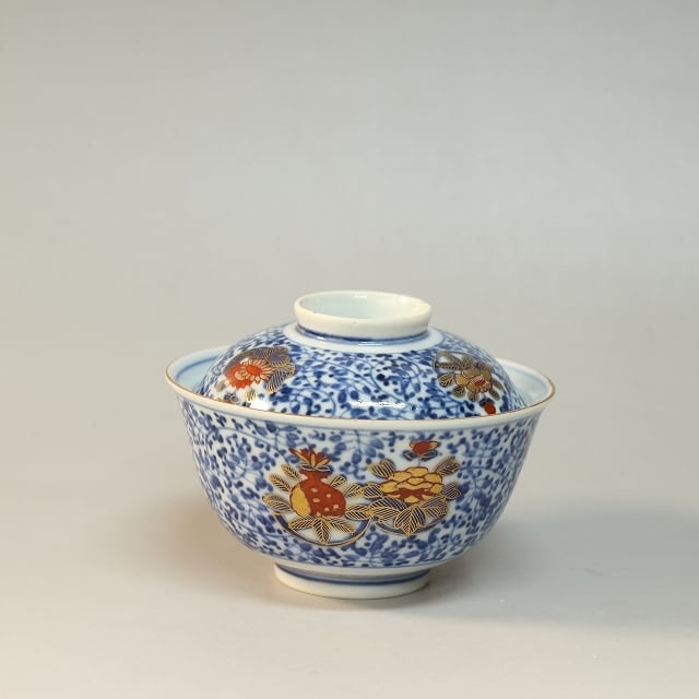 時代 九谷焼( KUTANI ware/ Isikawa, 1910年頃) 花唐草染付 赤絵