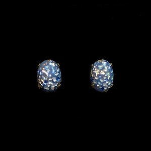 Sprinkled blue oval glass earrings