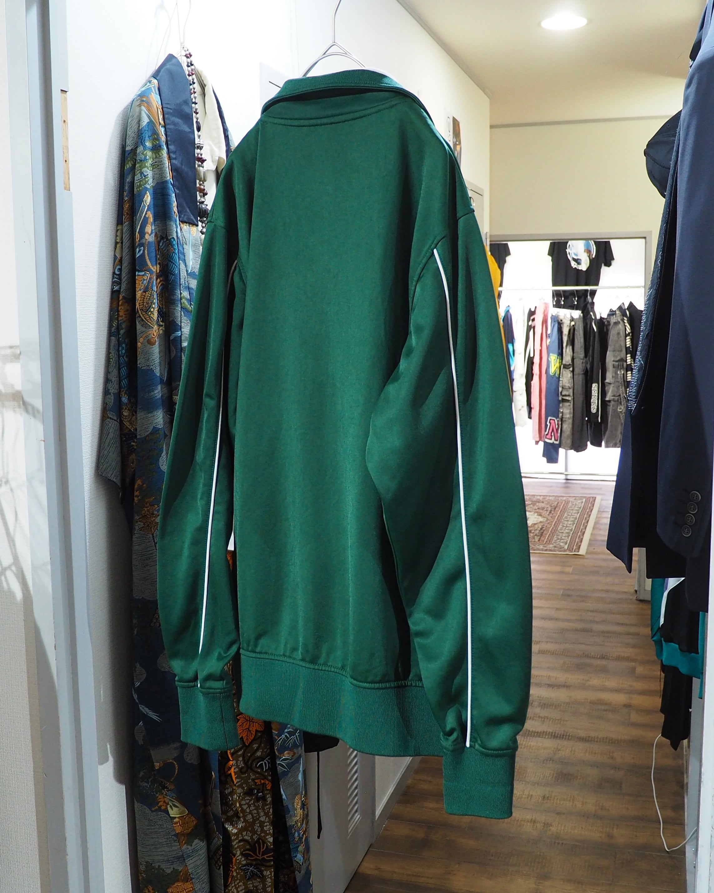 1990s " IRELAND " Embroidery Irish Green Color Track jacket