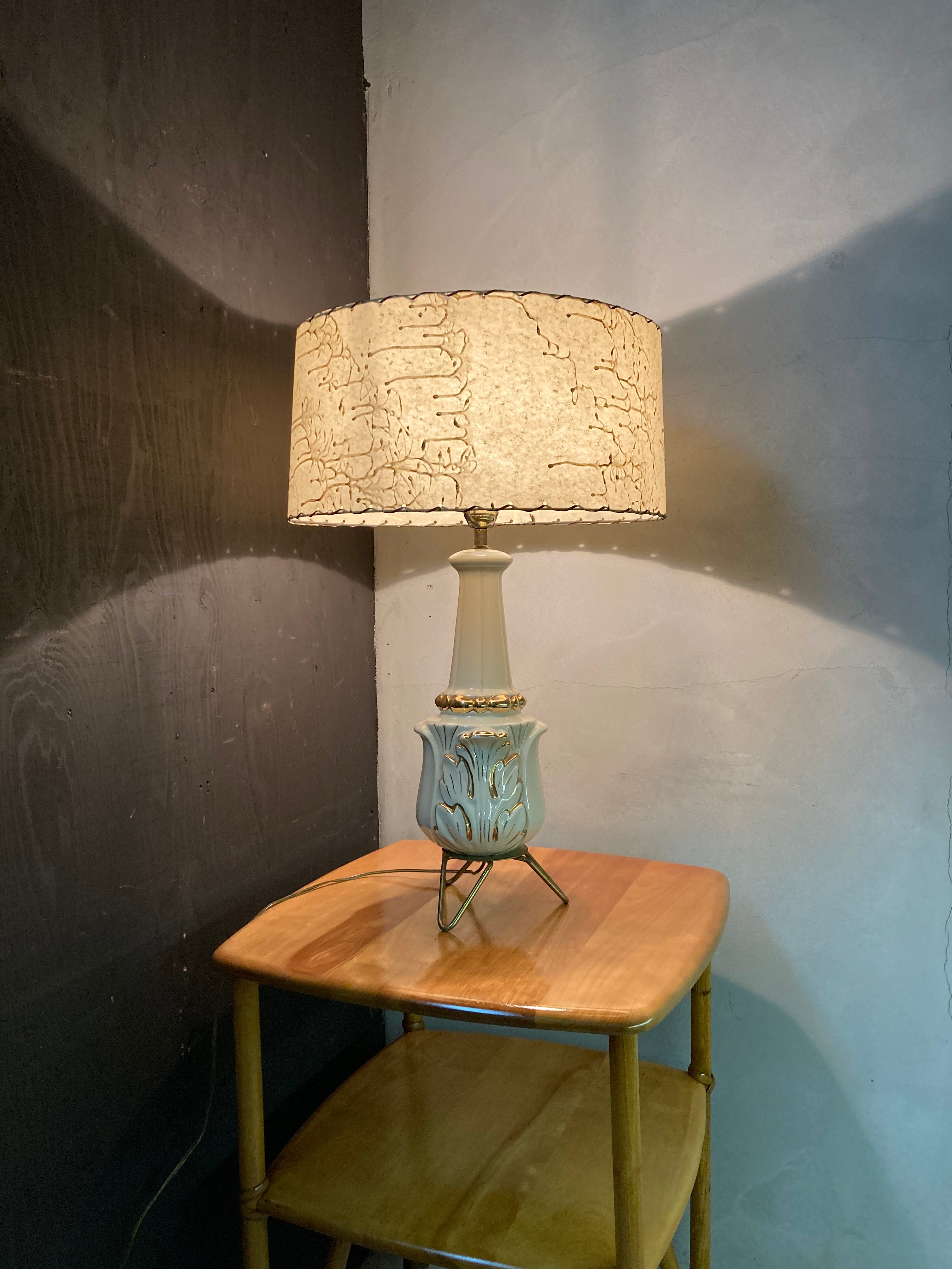 50s SHADE LAMP  (beady antiques)