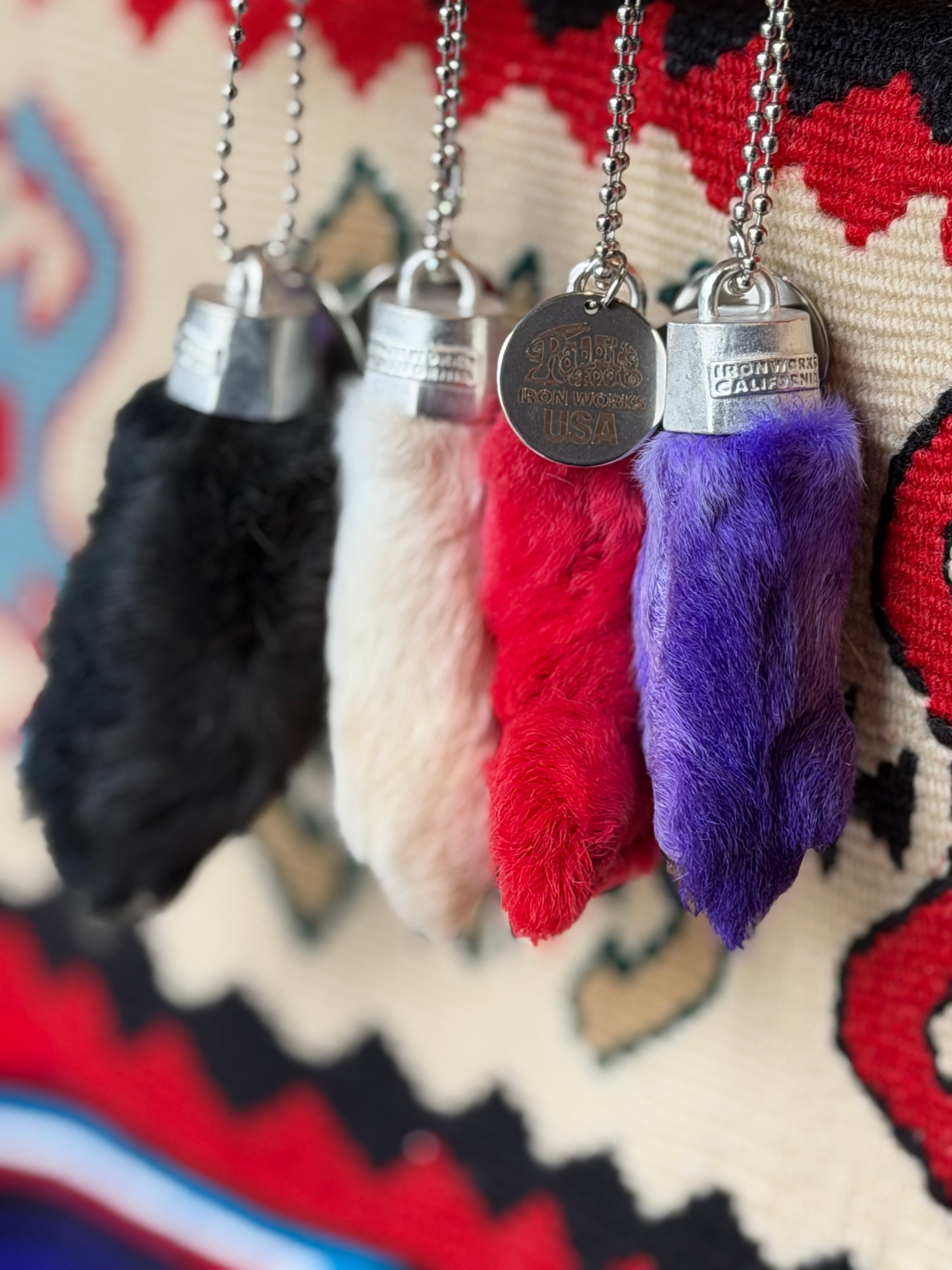 RABBITS FOOT KEY CHAIN 