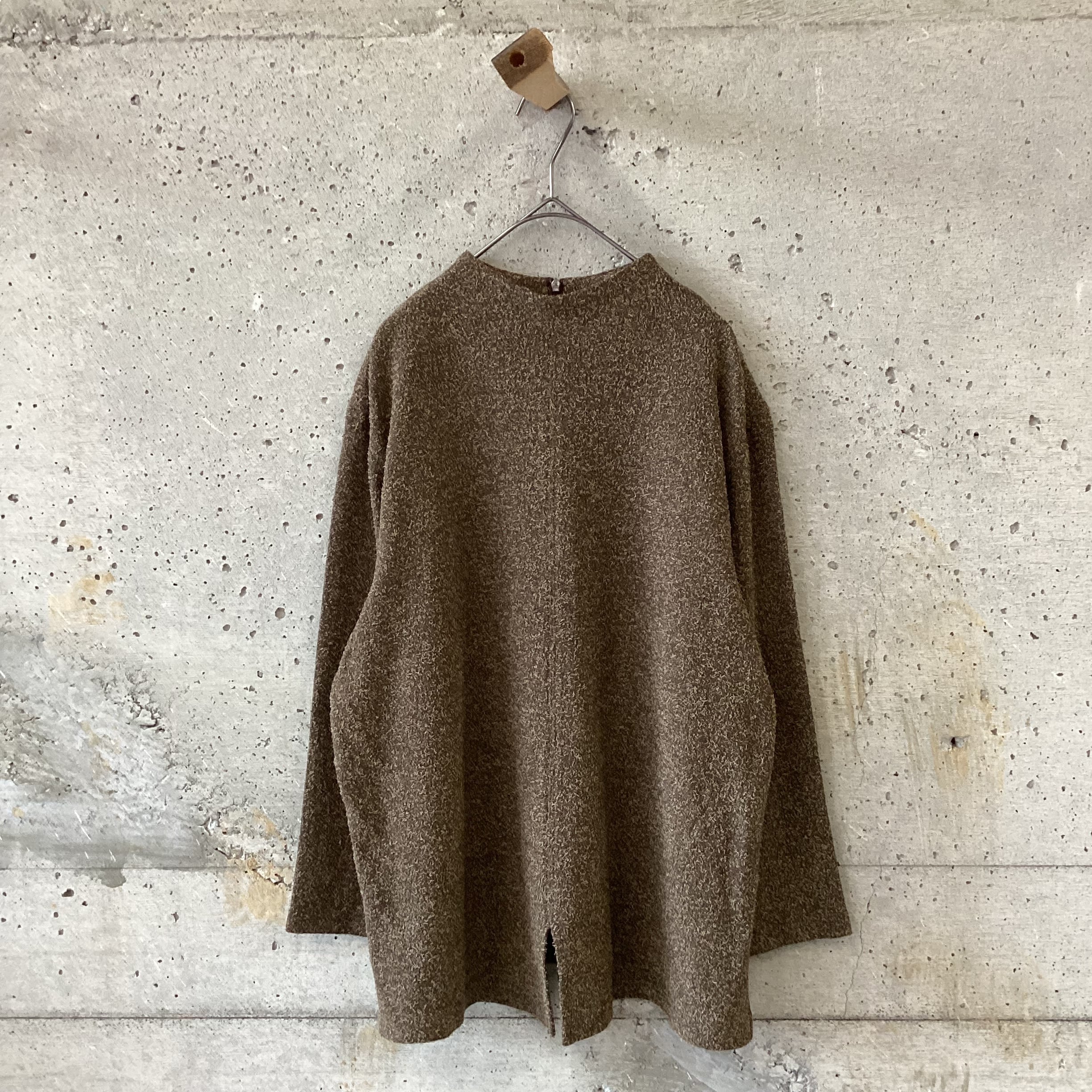 Front and back slit brushed tops