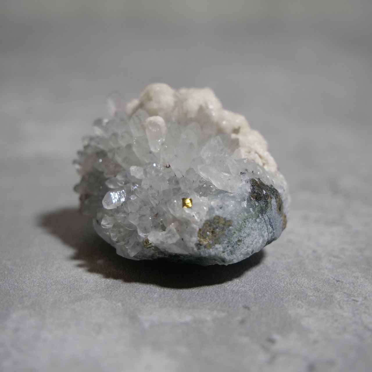 クリアクォーツ / パイライト / ドロマイト / 原石 標本