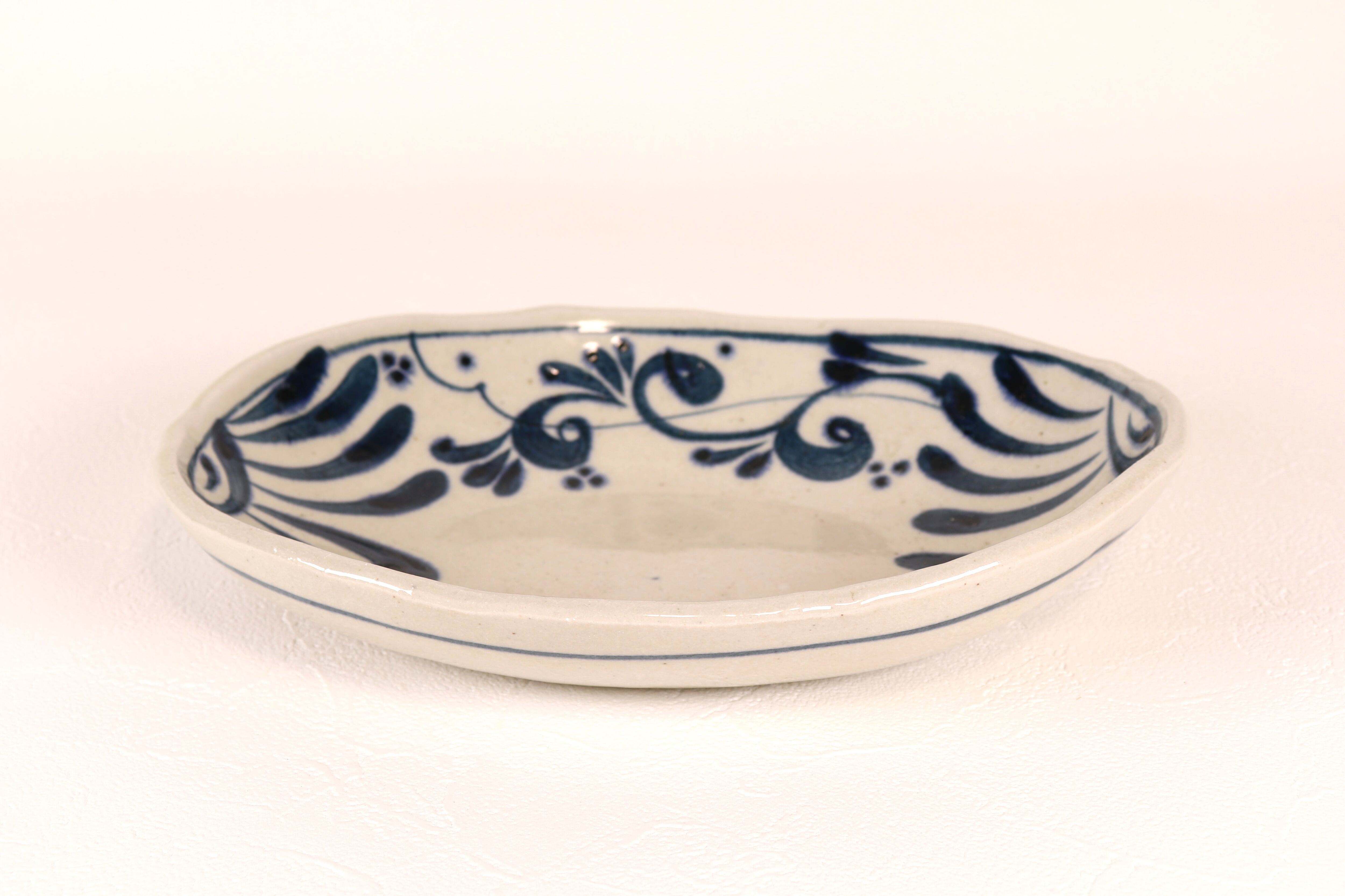 安南 楕円カレー鉢 ツル唐草【B級品 特価】