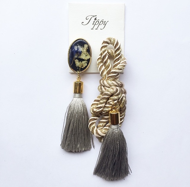 robe tassel pierce / earring