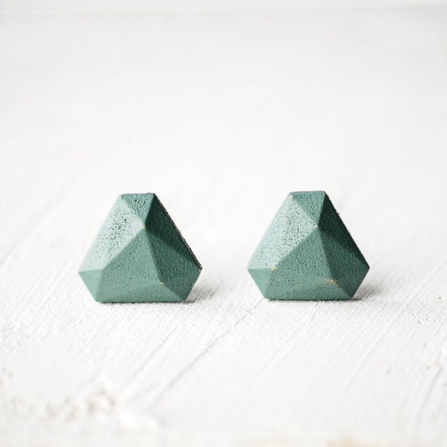 Triangle -Ash Green-