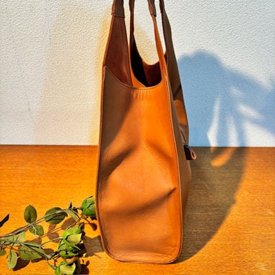 B.stuff　セミショルダーバッグ