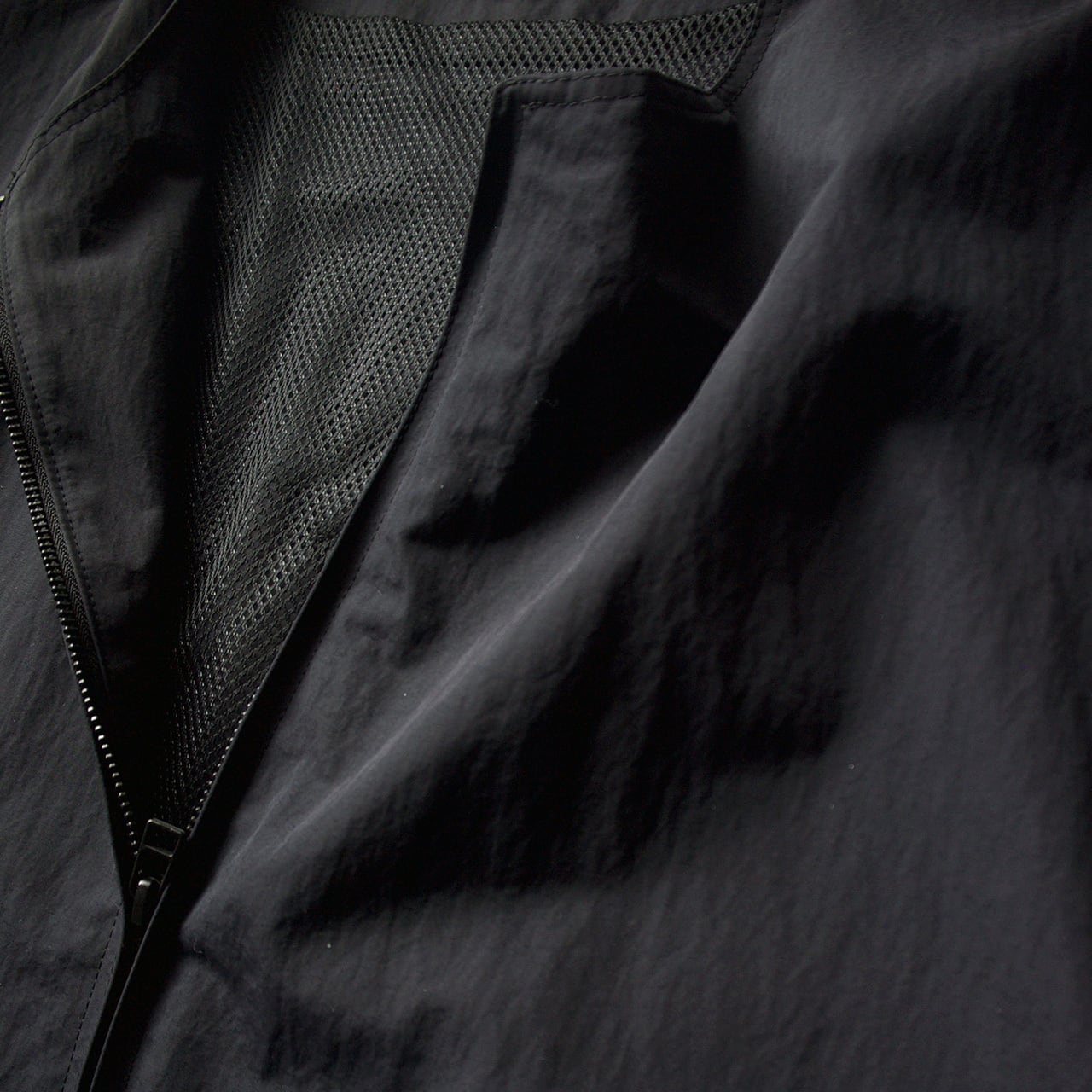 wonderland, Nothing Vest | not wonder store