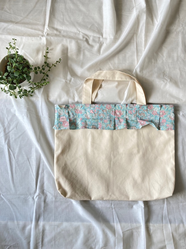 【1点のみ】LIBERTY　トートバッグ　レッスンバッグ　A４対応