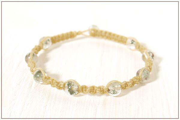 ガーデンクォーツ6ミリ玉ナチュラルマクラメブレスレット