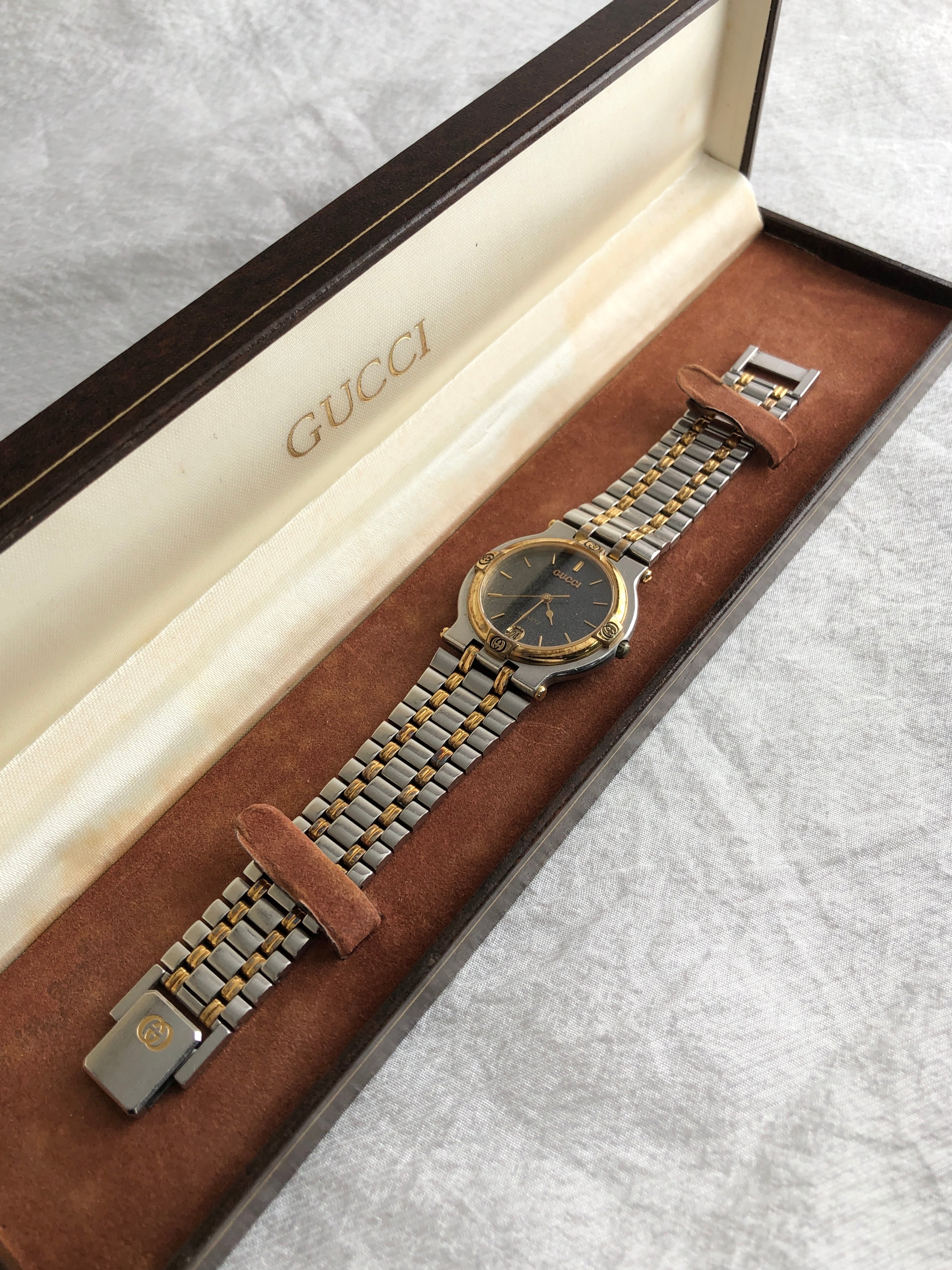 GUCCI グッチ 腕時計 シルバー ステンレススチール 9000M vintage