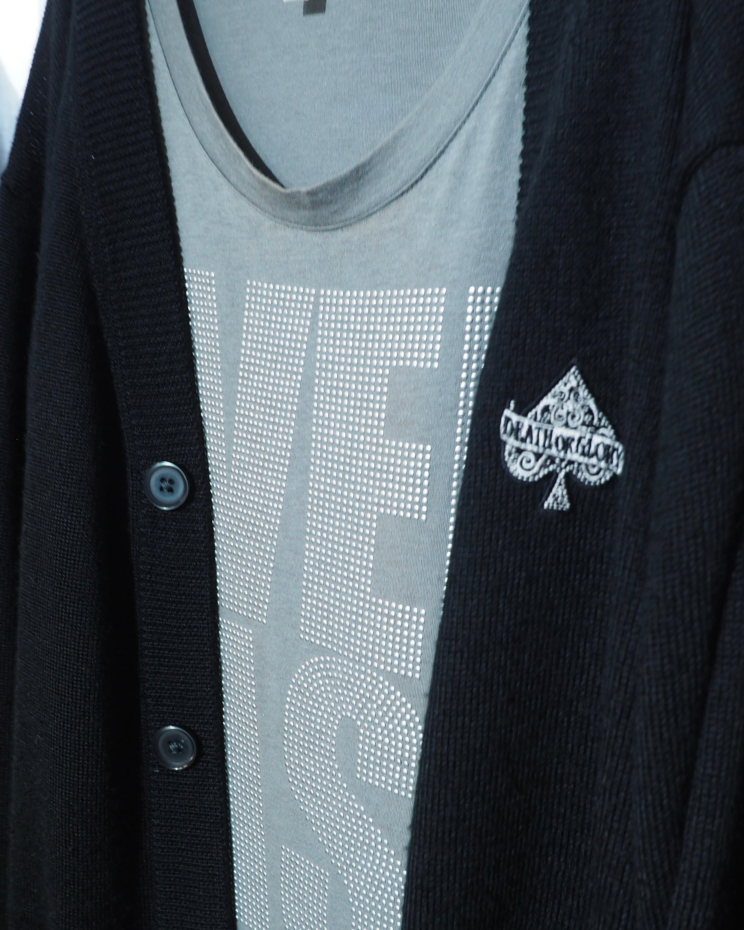 ” glamb - EVEN EASY PIECES ” Dot Font printed Long sleeve Tee