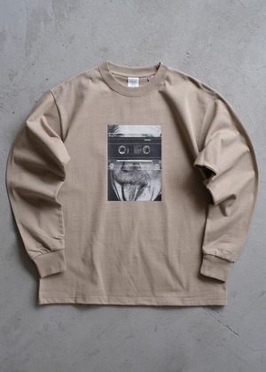 "blindfolded man" l/s shirt in dal sand