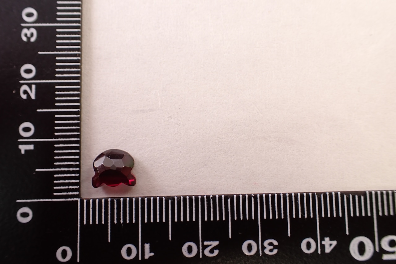 ガーネット(猫カット)　1.80ct　[D11‐546]