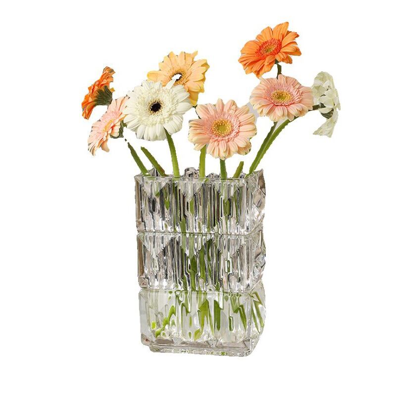 ダイヤモンドカット調 クリスタルガラスの花瓶 | Russel 海外