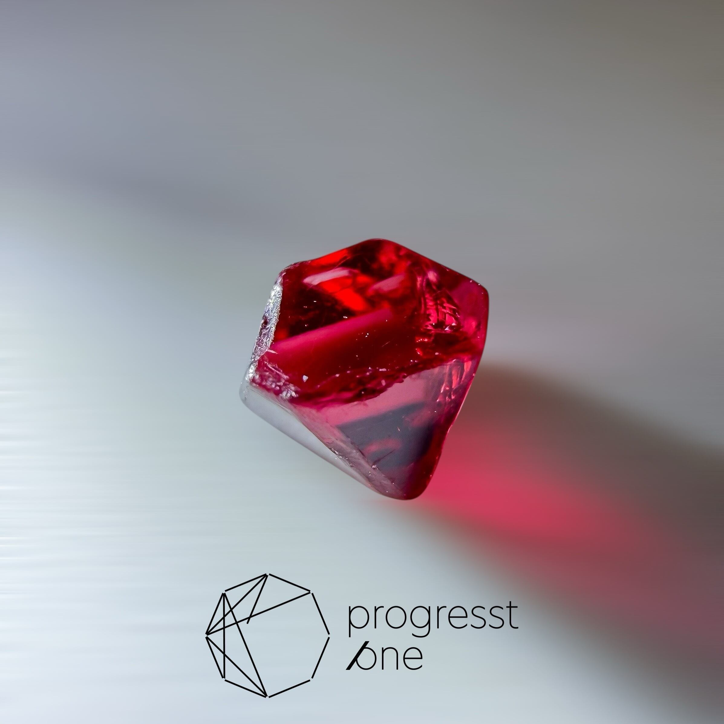 ケース付き フェナカイト 六角柱 ビルマ ミャンマー産