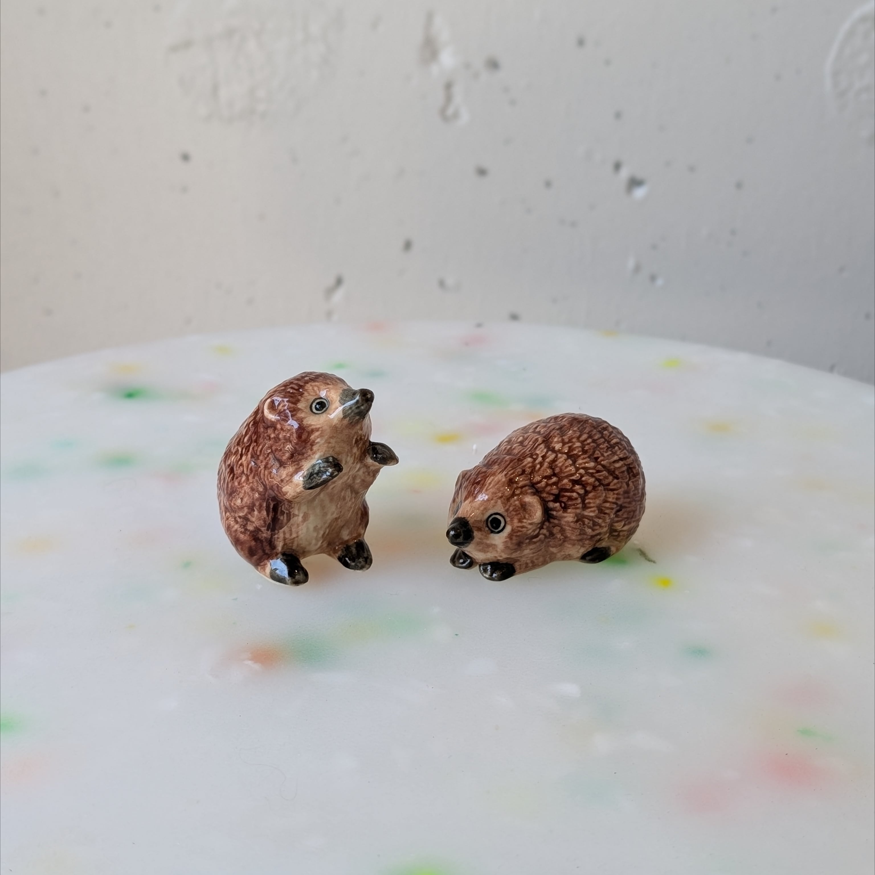 【ミニチュア陶器】 hedgehog's