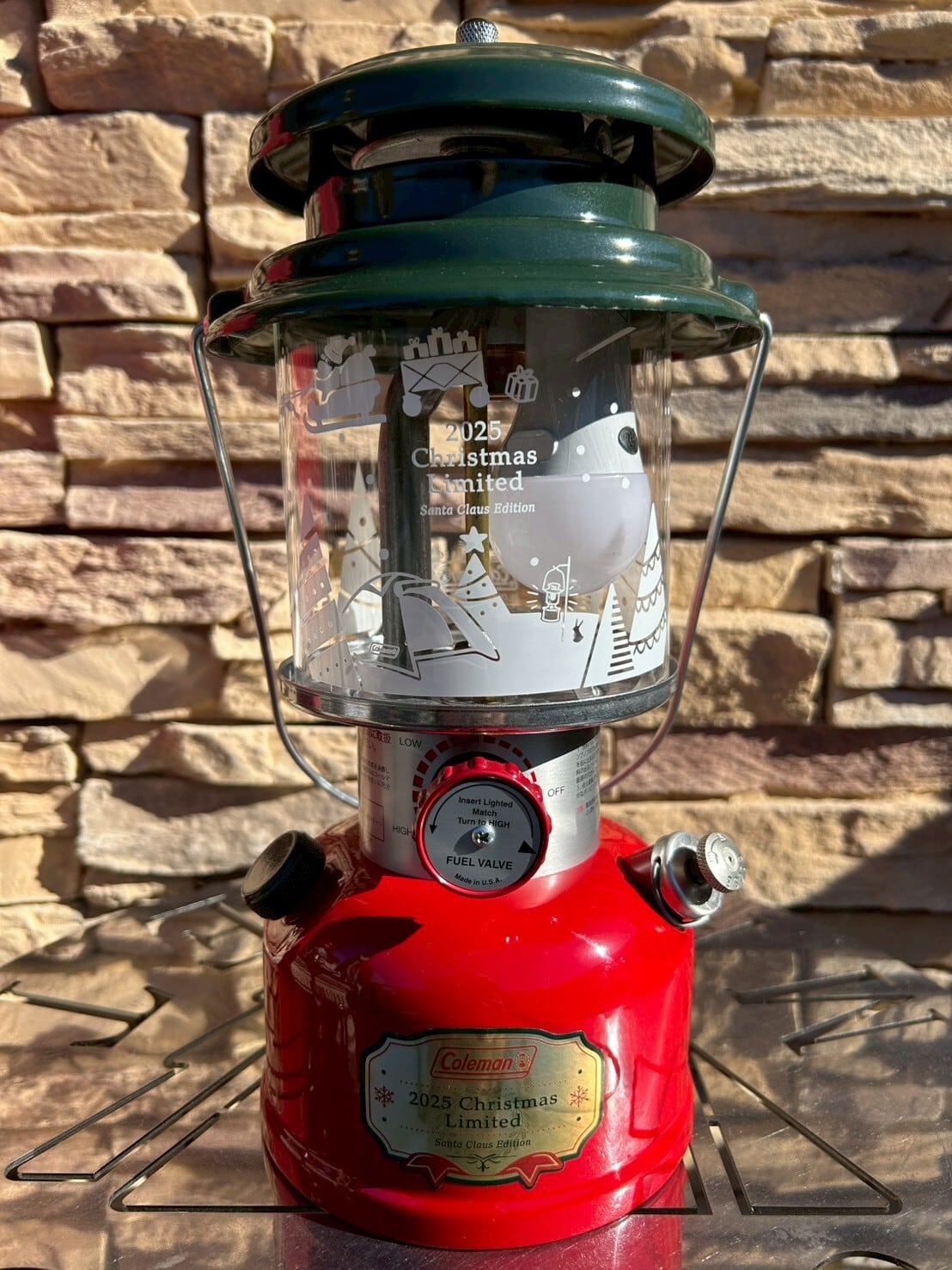 Coleman コールマン】クリスマスリミテッドハイブリッドランタン 2025