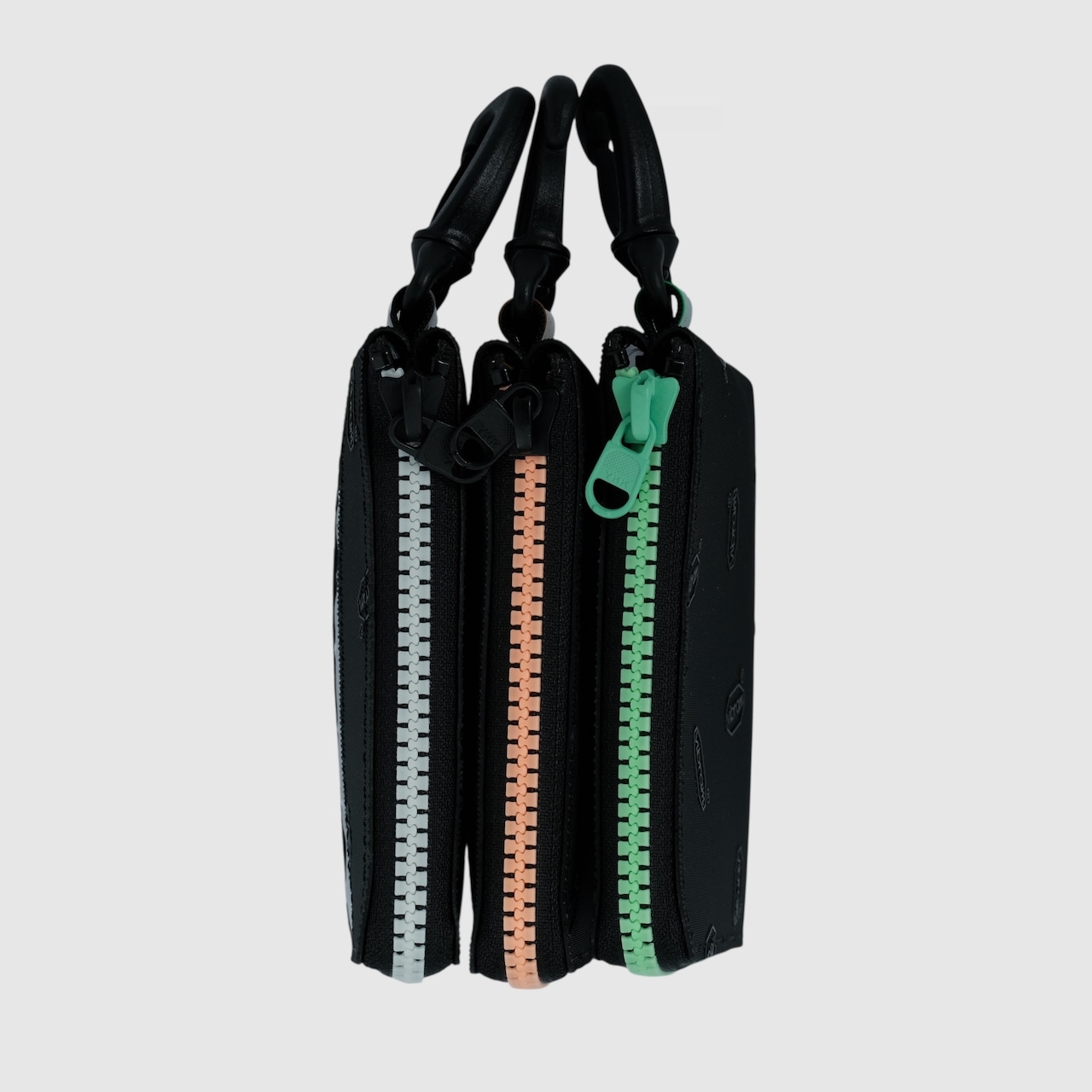 vibram card case (black×clear) with green glowing zip