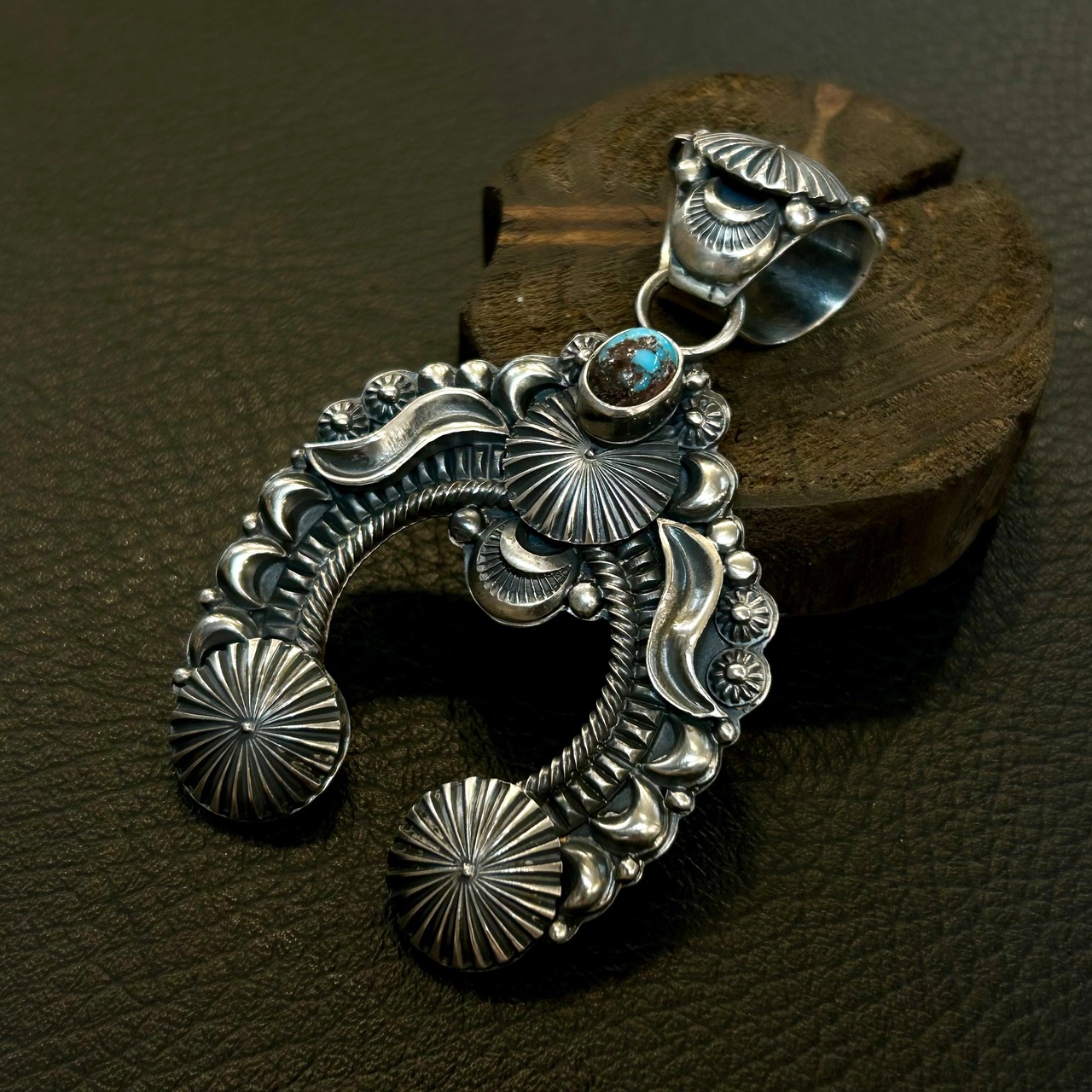 デルバートゴードン(Delbert Gordon) ナジャTOP - 1