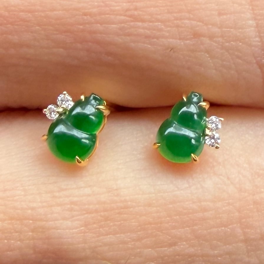 Jade earrings 翡翠ピアス 瓢箪型 RC0051 | Victorian Box