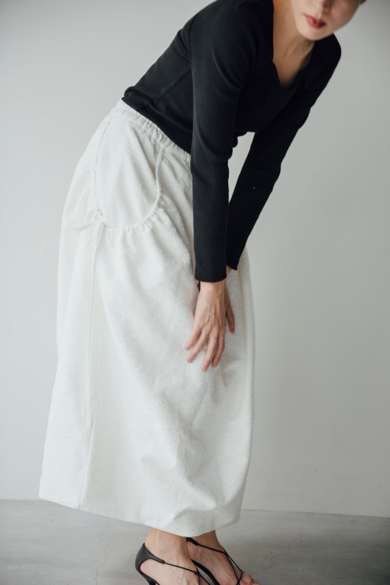 jacquard cocoon skirt (white) | e L L a