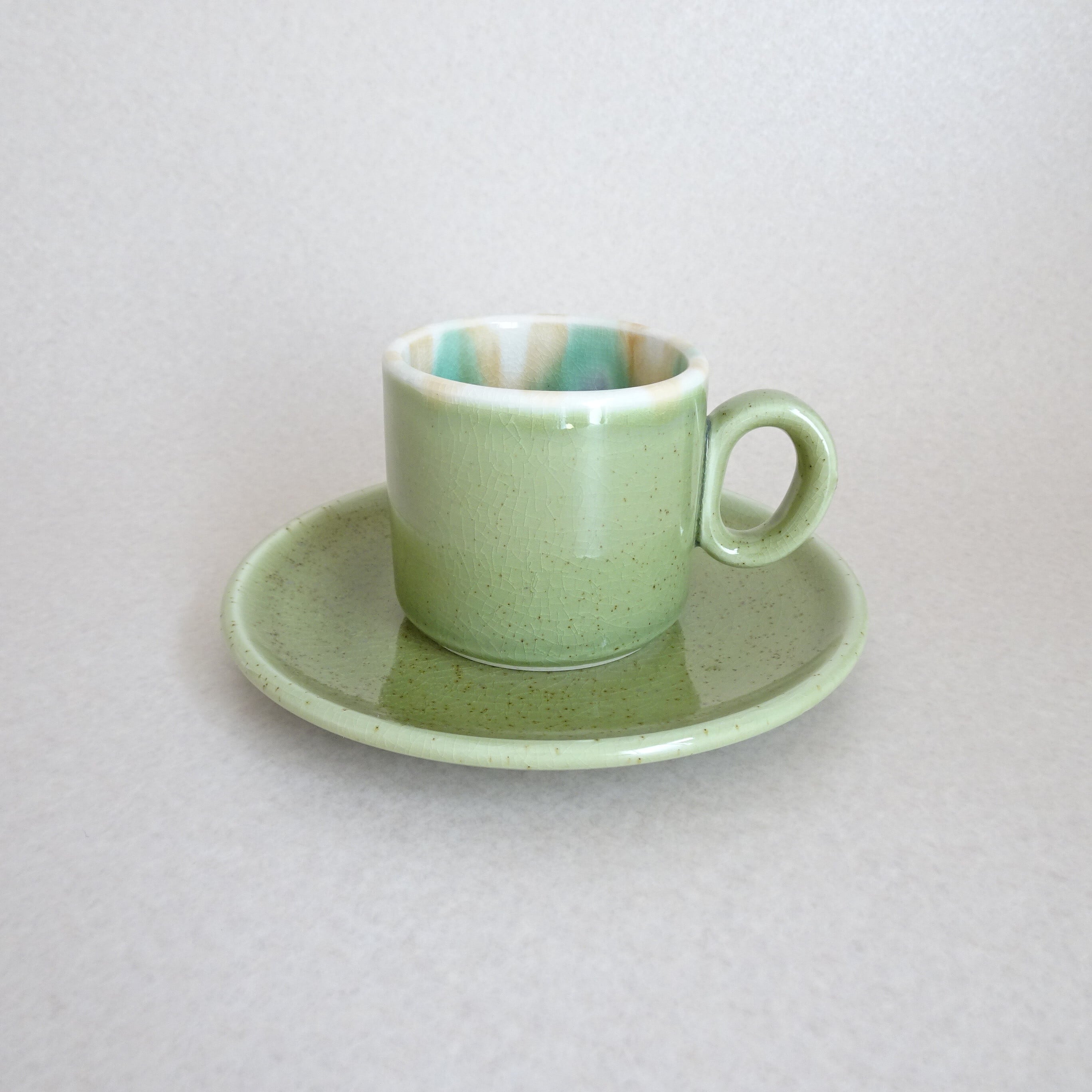 緑カップ　セット 長崎三彩焼 流れる模様のカップ＆ソーサー | 純喫茶家具の村田商會