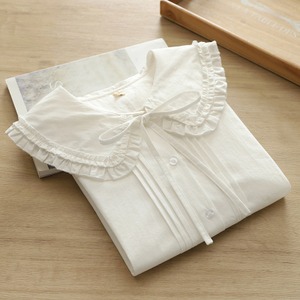 レディース ブラウス 羽織 長袖 襟付き 丸襟 セーラーカラー りぼんタイ フェミニン フリル かわいい シンプル 上品 おしゃれ レトロ こなれ感 ガーリー 個性的 主役級 存在感 抜け感 ラブリー キュート ベーシック カントリー ロマンティック 無地 春 夏 ロングシーズン OL 通勤 学生 通学 デート お出かけ イベント 旅行 公園 女子会 休日 ショッピング 合コン コンパ カフェ コーデ 普段使い 着回し レイヤード モテ 清楚 インスタ映え 定番 S M L 白 ホワイト ベーシックカラー