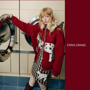 夜更けの森で佇む白斑馬のリボンニットカーディガン E00627