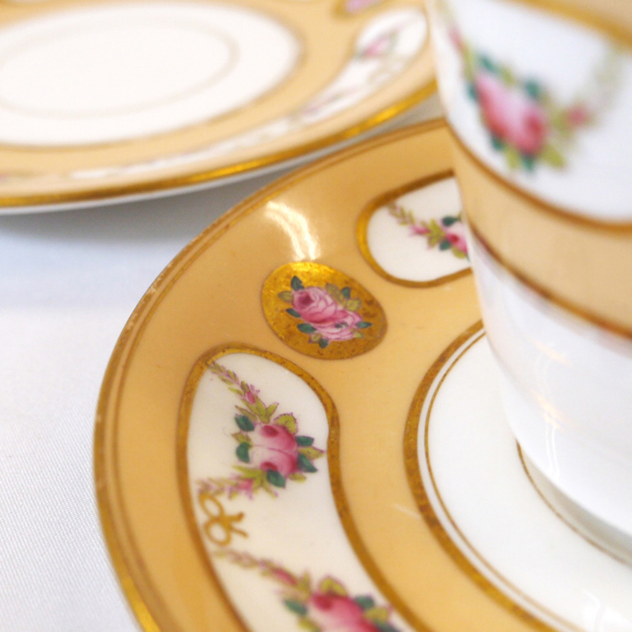 ミントン カップトリオ（金彩薔薇連） 11CU S602-02