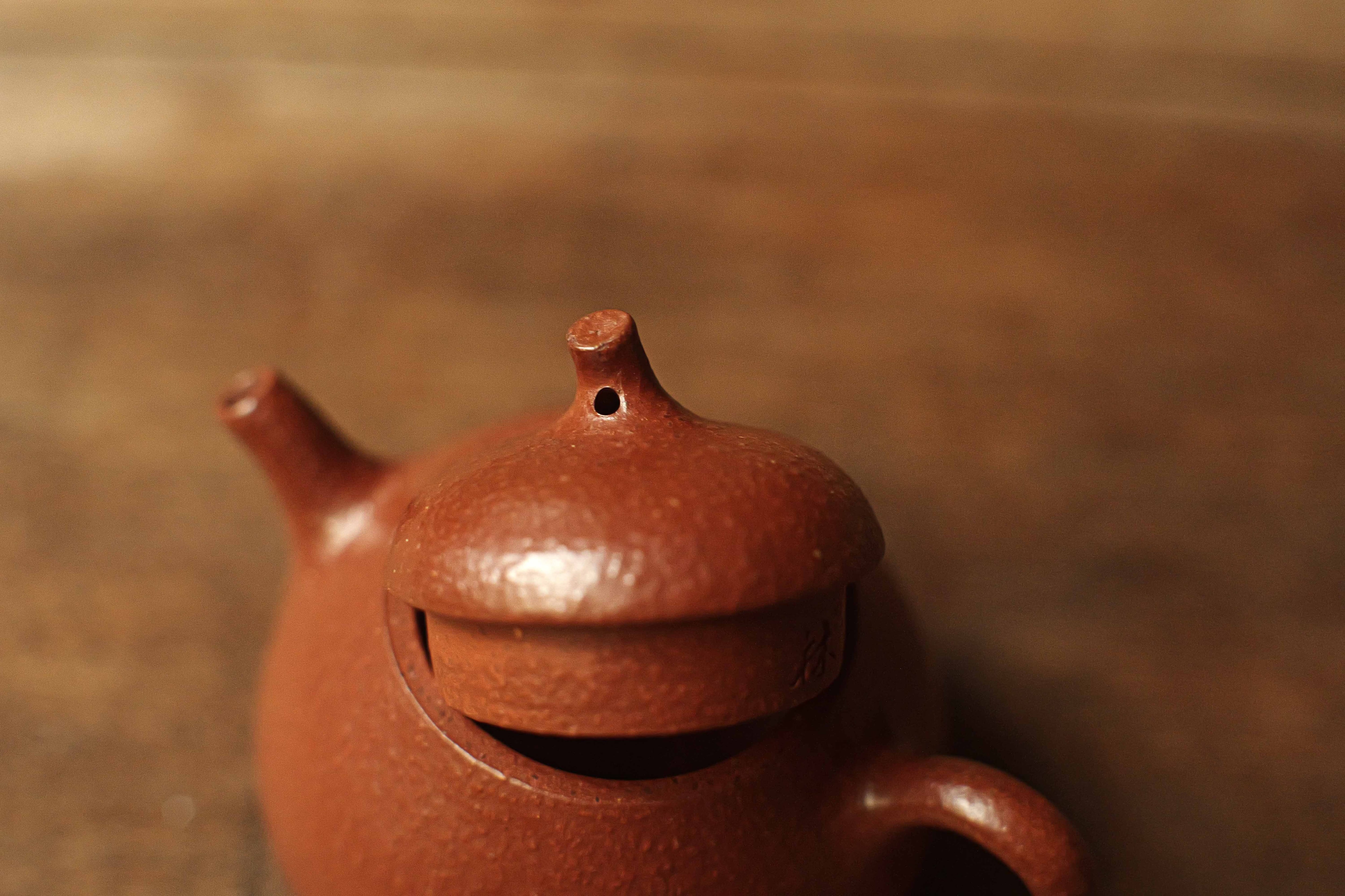 ヴィンテージ 宜興紫砂壺「茄瓜」（約100cc）・魚籽朱泥 | 北白川糕糰店