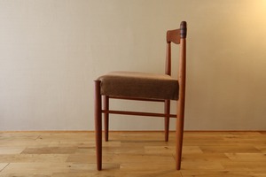 H. W. Klein「Dining chair」（A）