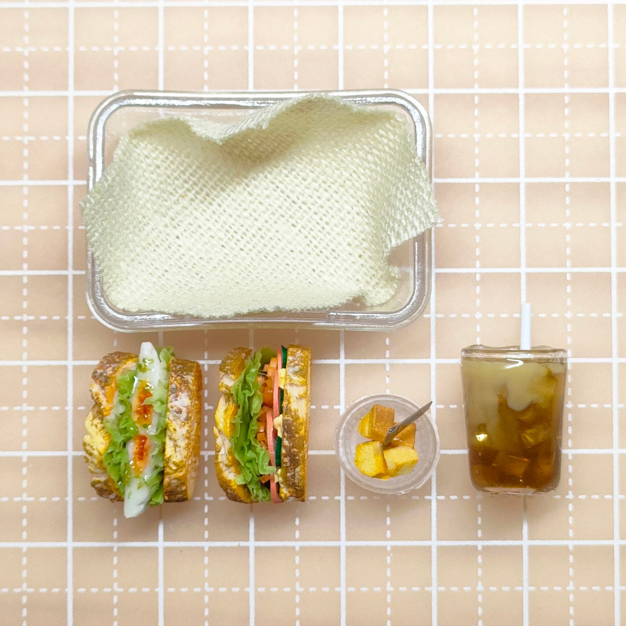 再販・オーダー受付ページ　ミニチュアスイーツ ミニチュアスイーツ オーダーページの通販 by うり's shop｜ラクマ