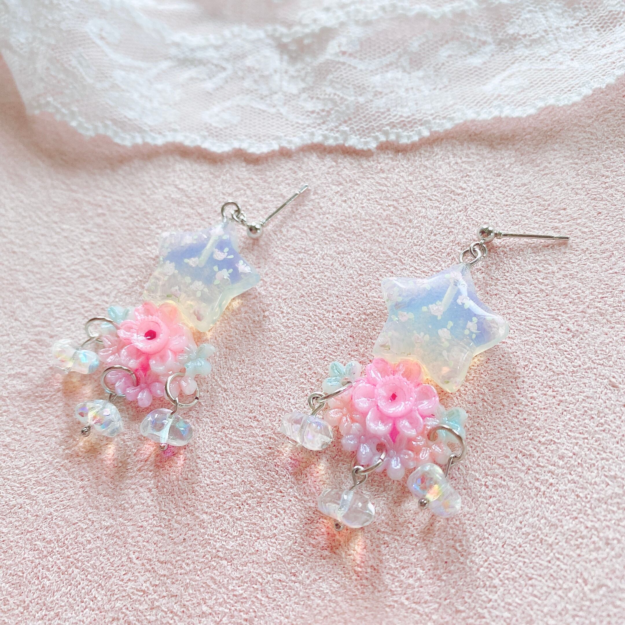Tanabata Star ♡ 天然石×handpaint イヤリング (light pink)
