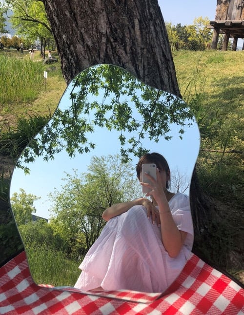 wave mirror M size / ウェーブミラー 変形 鏡 韓国 インテリア 雑貨 wave mirror M size / ウェーブミラー 変形 鏡 韓国 インテリア 雑貨