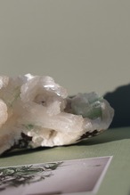 グリーンアポフィライト × スティルバイト「優しい調和」 |  Green Apophyllite with Stilbite   ◇ 天然石・鉱物・パワーストーン・原石 | st00185